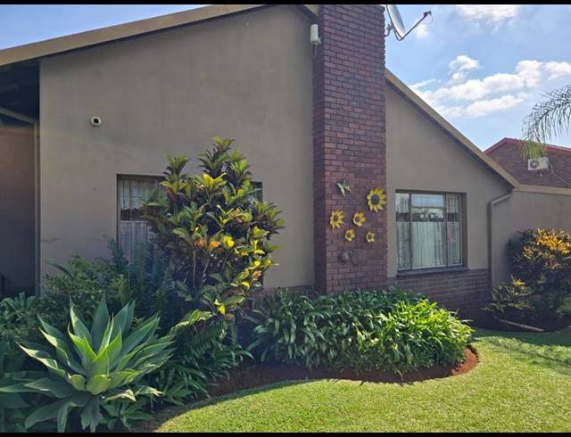 3 BEDROOM HOUSE FOR SALE IN MAGALIESKRUIN